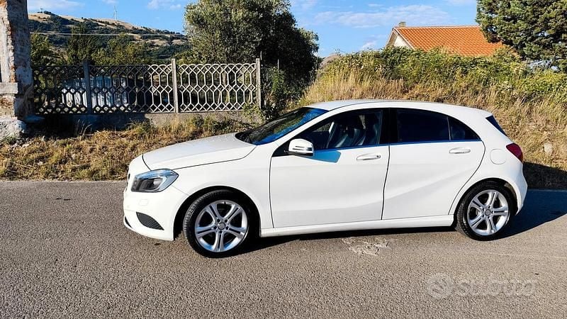 Usata Mercedes A160 90 CV (66 kW) 2014 Bianco Berlina