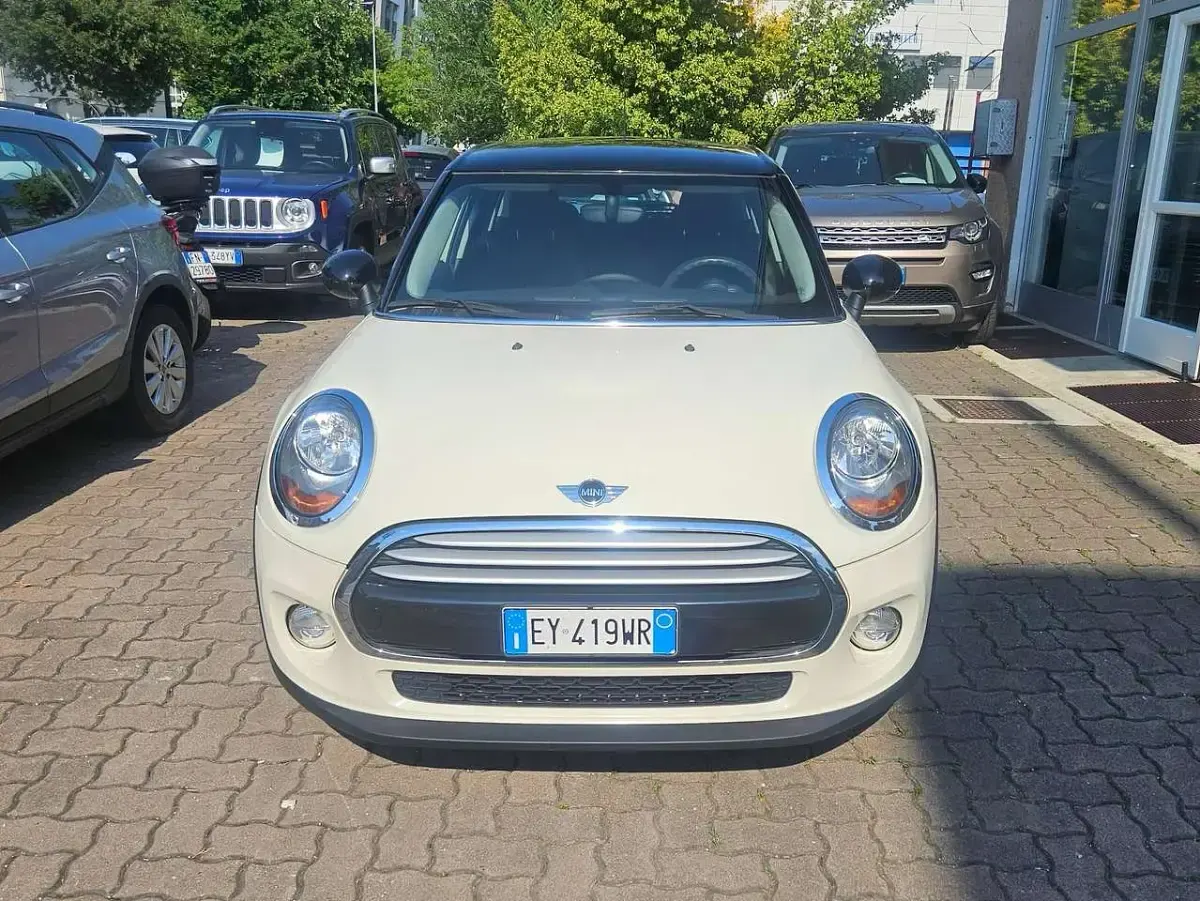 Usata Mini Cooper 136 CV (100 kW) 2015 Beige Utilitaria