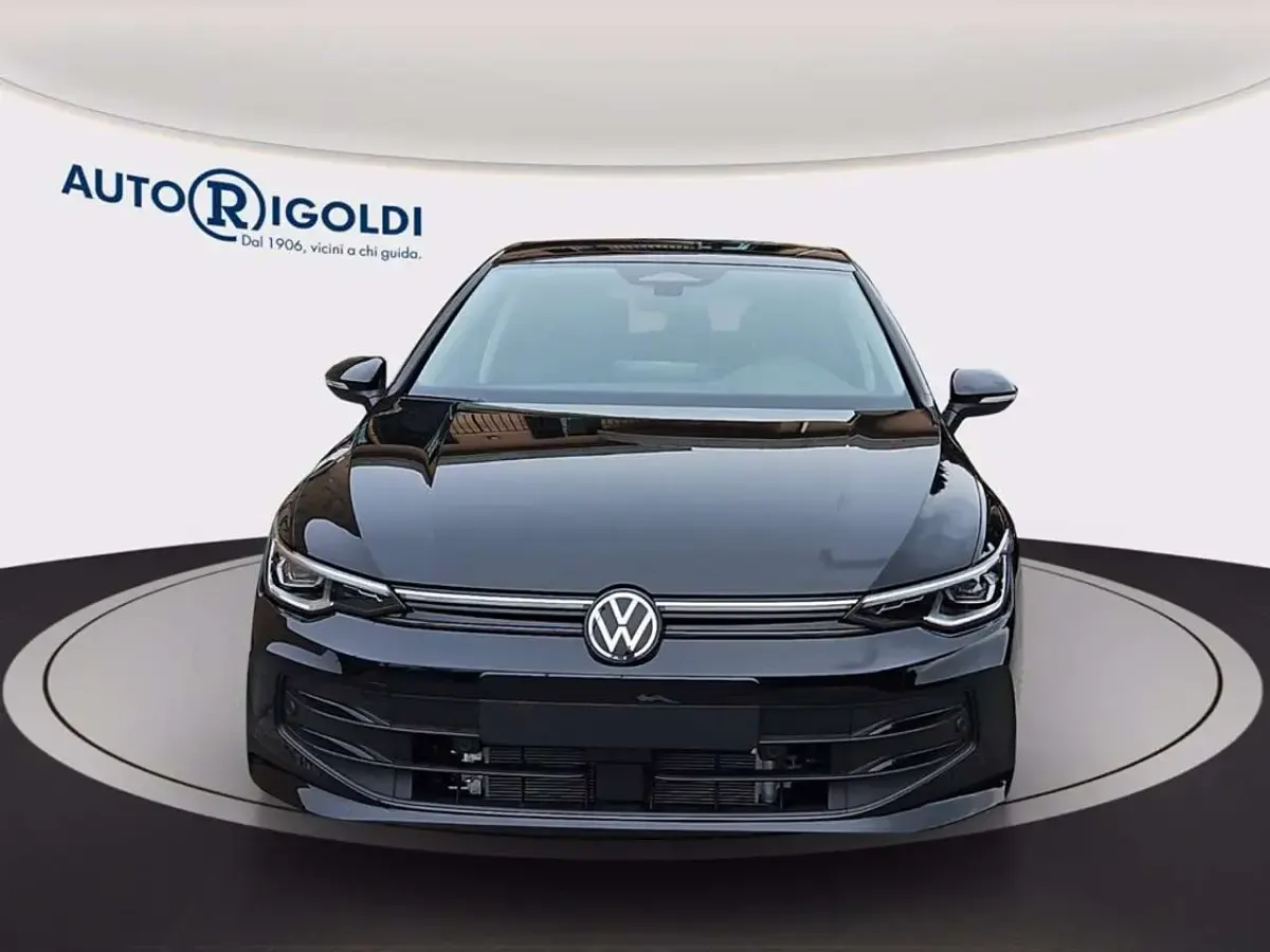 Nuova VW Golf VIII Life 204 CV (150 kW) 2026 Grenadill black metallizzato Berlina