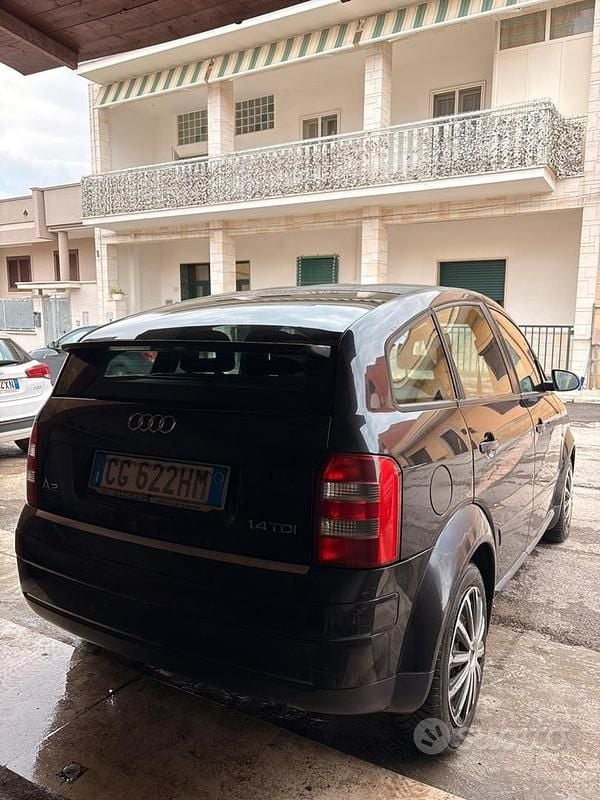 Usata Audi A2 75 CV (55 kW) 2005 Nero Utilitaria
