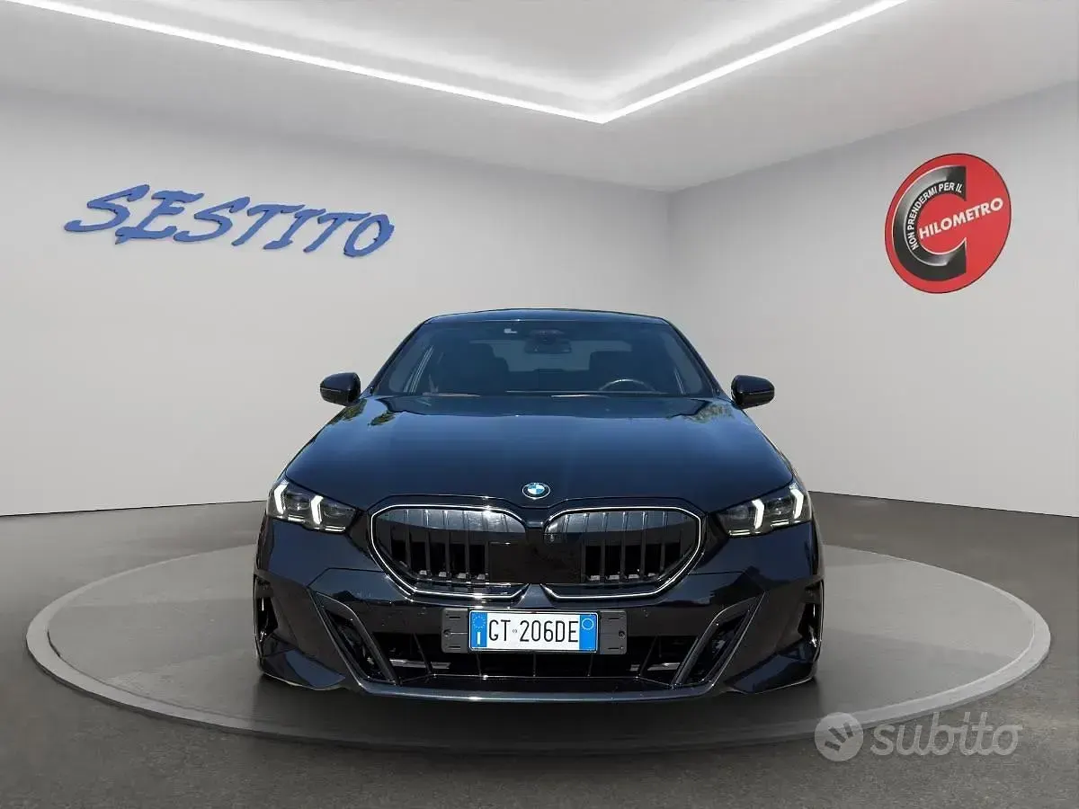 Usata BMW 520 M Sport 196 CV (144 kW) 2024 Nero Berlina