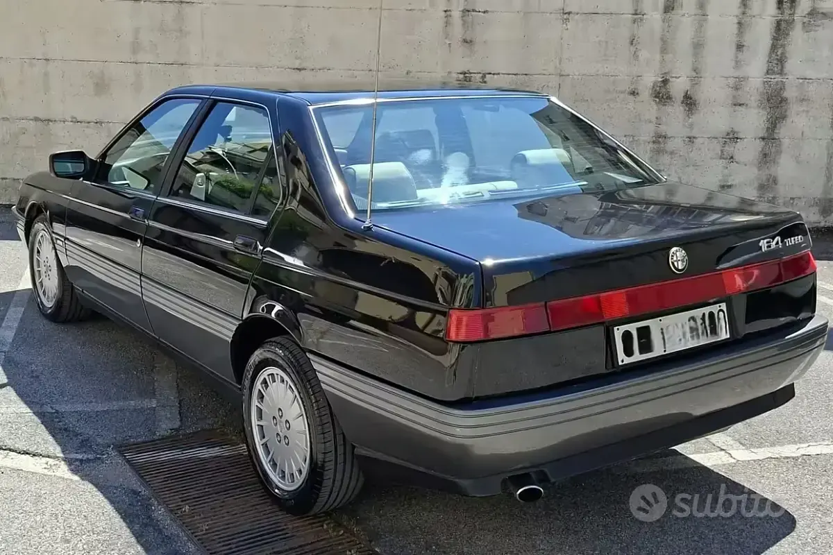 Usata Alfa Romeo 164 171 CV (125 kW) 1989 Nero Berlina