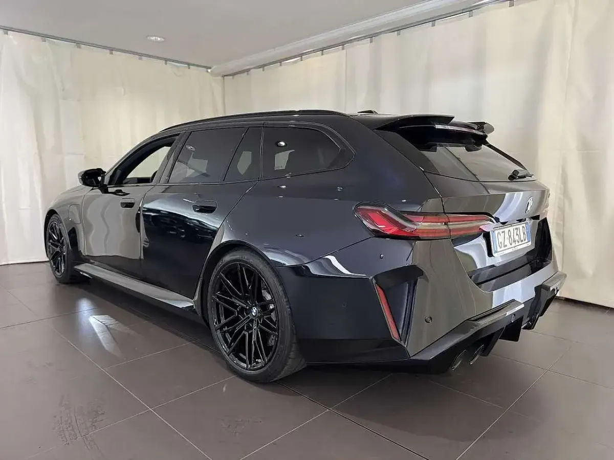 Usata BMW M5 585 CV (430 kW) 2025 Blu/azzurro Station wagon