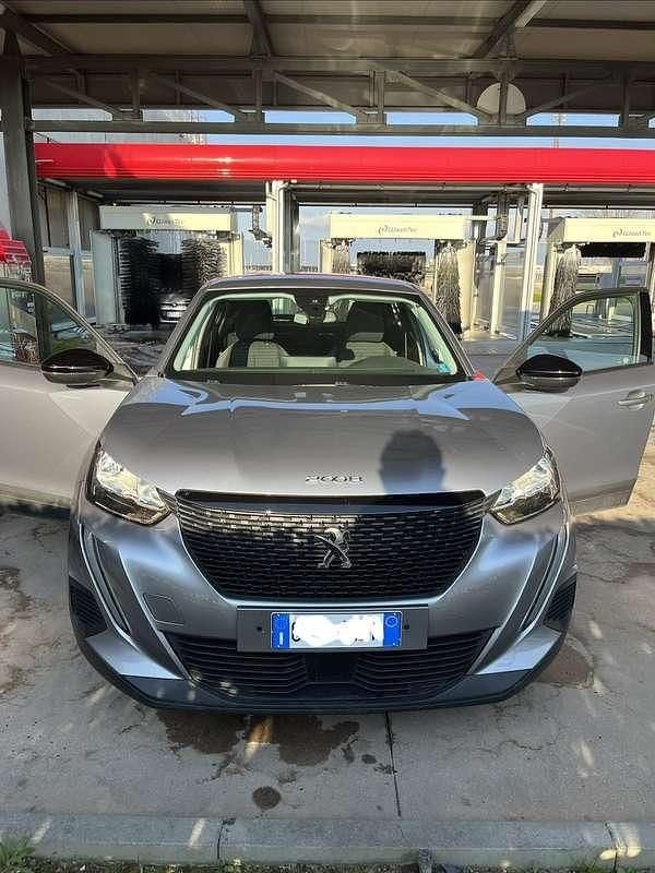 Usata Peugeot 2008 Active 102 CV (75 kW) 2022 SUV