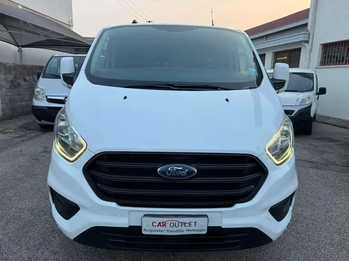 Usata Ford Transit Custom 131 CV (96 kW) 2023 Bianco Furgone