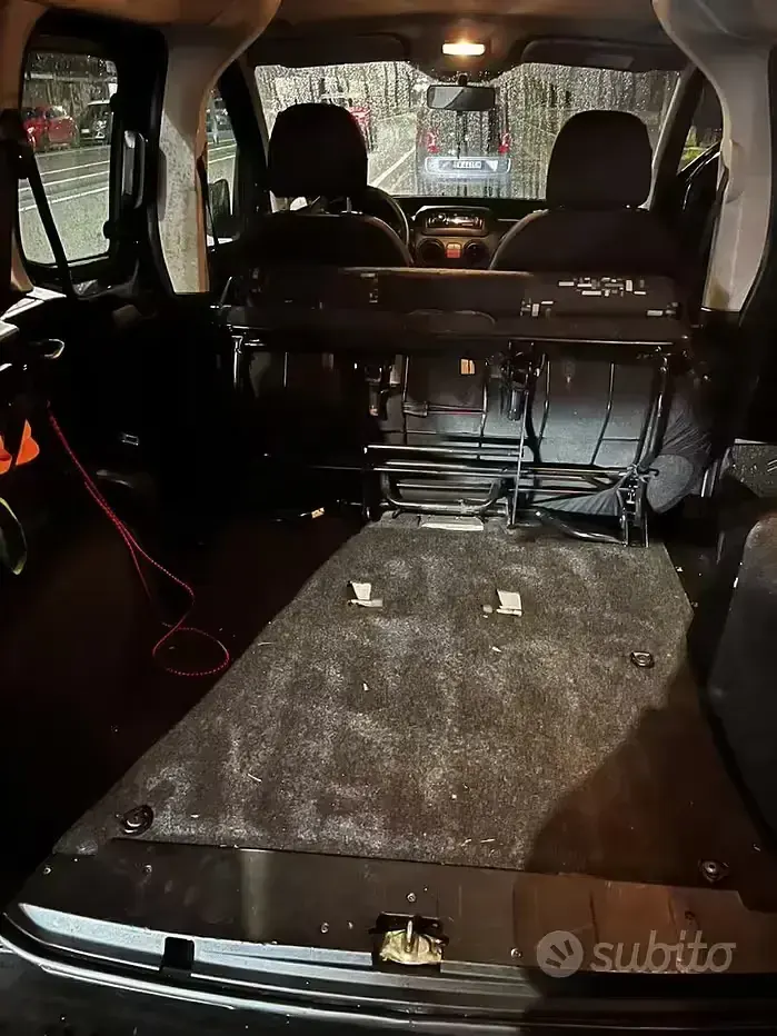Usata Fiat Qubo Trekking 75 CV (55 kW) 2012 Nero Monovolume