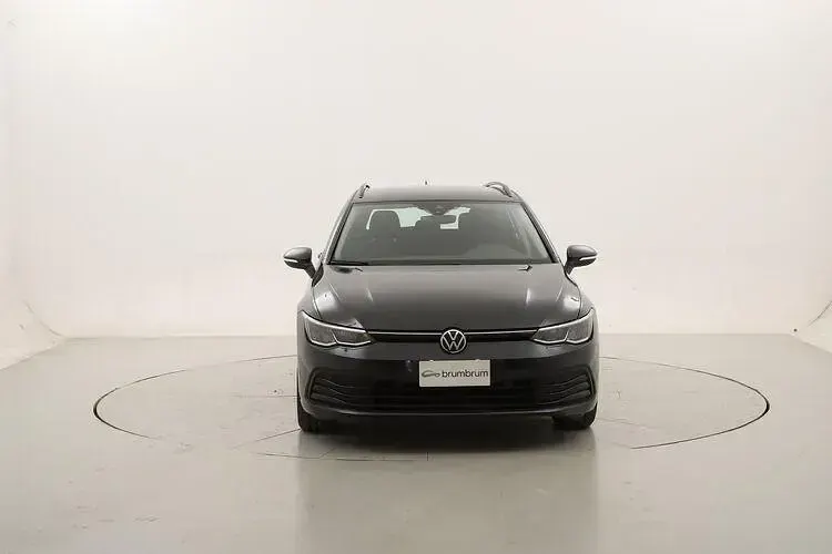 Usata VW Golf VIII Life 131 CV (96 kW) 2022 Grigio Station wagon