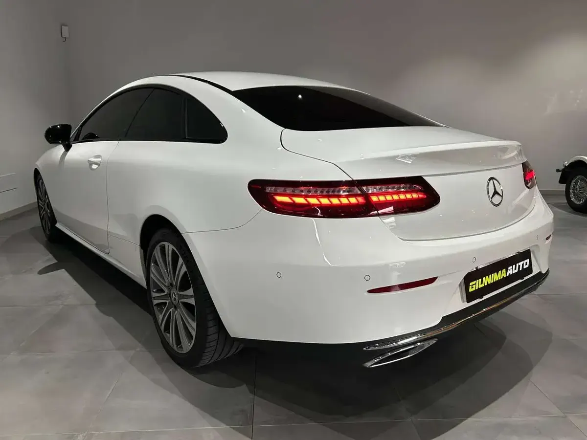 Usata Mercedes E200 Premium 197 CV (144 kW) 2021 Bianco Coupé