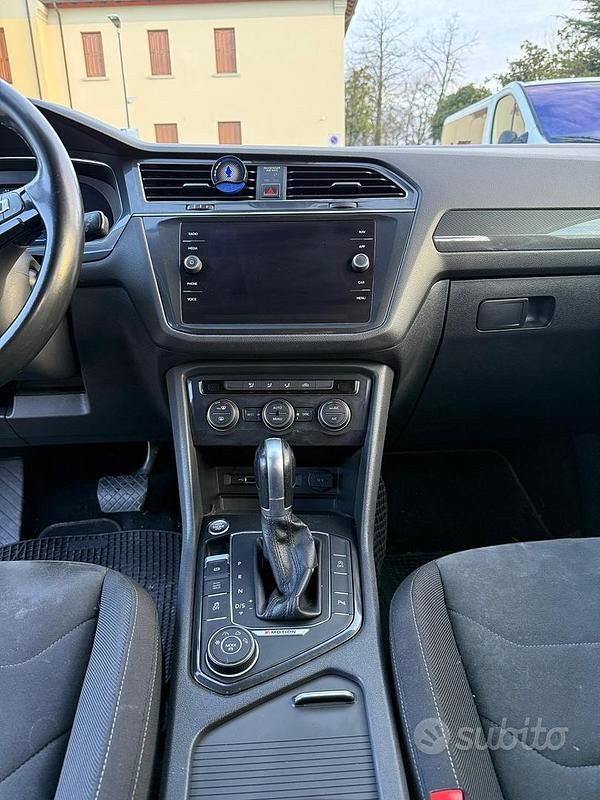 Usata VW Tiguan R-line 150 CV (110 kW) 2018 Nero SUV