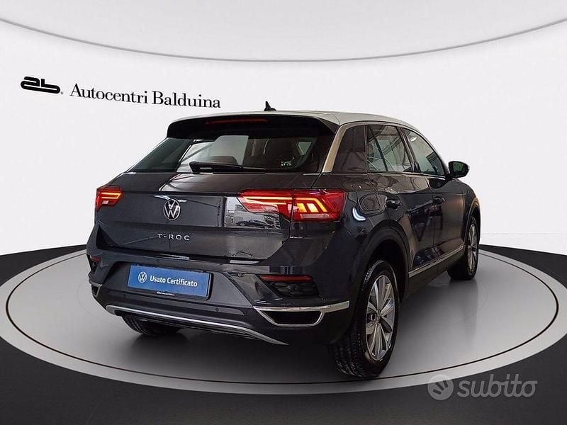 Usata VW T-Roc Business 150 CV (110 kW) 2021 Grigio urano/tetto bianco SUV