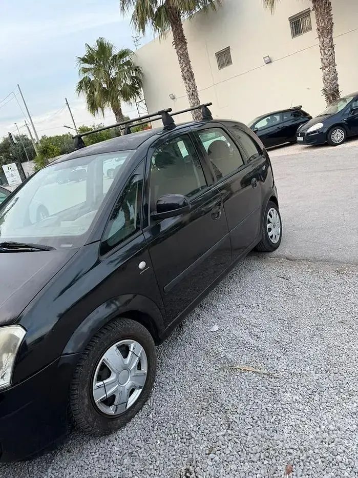 Usata Opel Meriva 101 CV (74 kW) 2005 Nero Monovolume