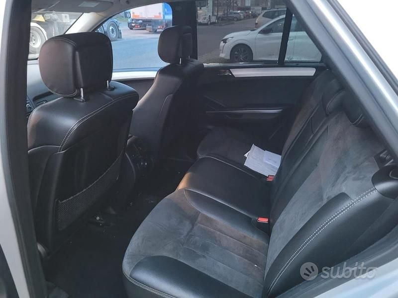 Usata Mercedes ML320 224 CV (164 kW) 2006 Grigio SUV