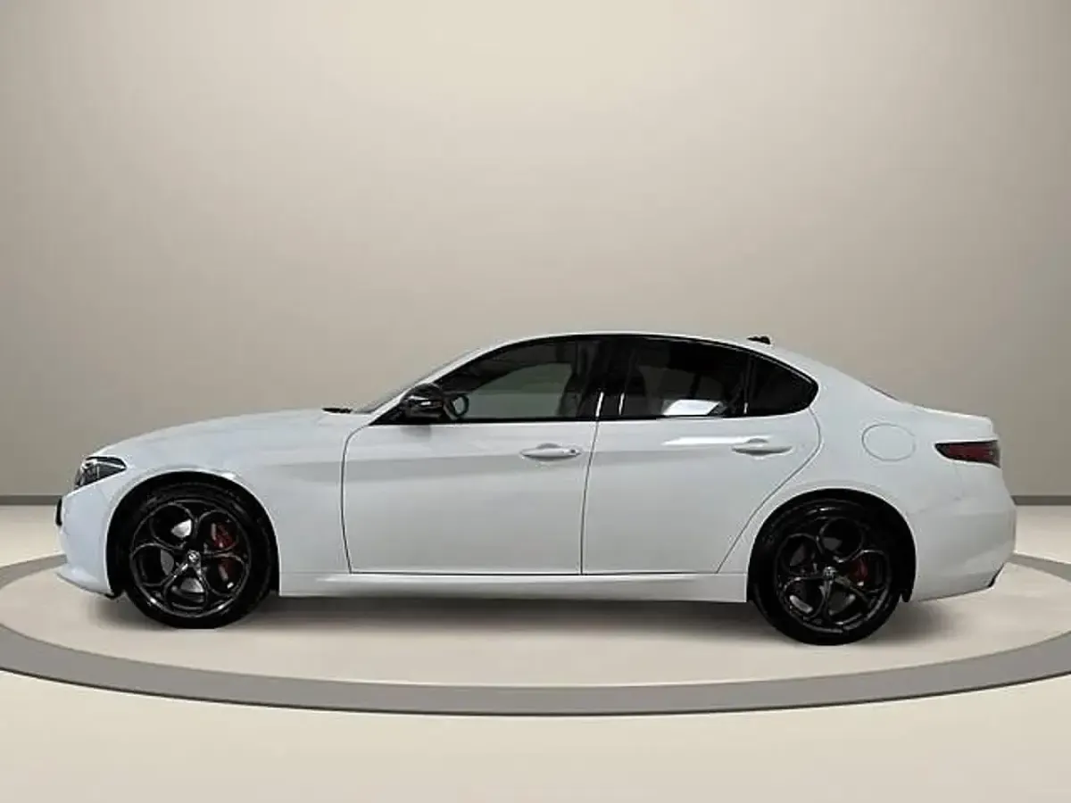 Gebraucht Alfa Romeo Giulia 209 PS (153 kW) 2024 Weiß Limousine