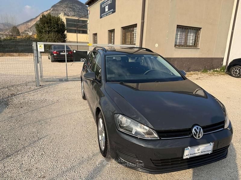 Usata VW Golf VII Trendline 90 CV (66 kW) 2016 Nero Station wagon