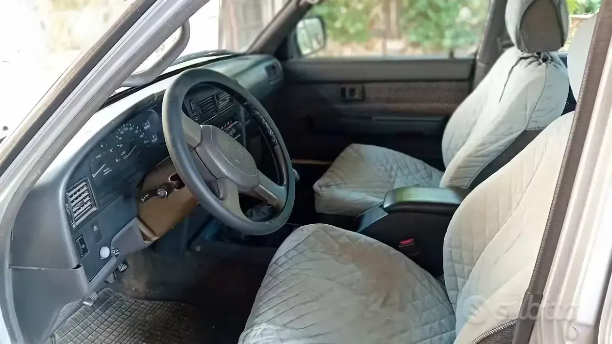 Usata Toyota 4 Runner 90 CV (66 kW) 1992 Grigio SUV
