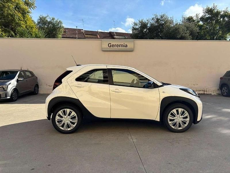 Nuova Toyota Aygo X Active 72 CV (52 kW) 2025 Bianco SUV