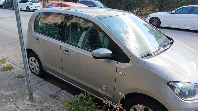 Usata VW up! 68 CV (50 kW) 2015 Argento Utilitaria