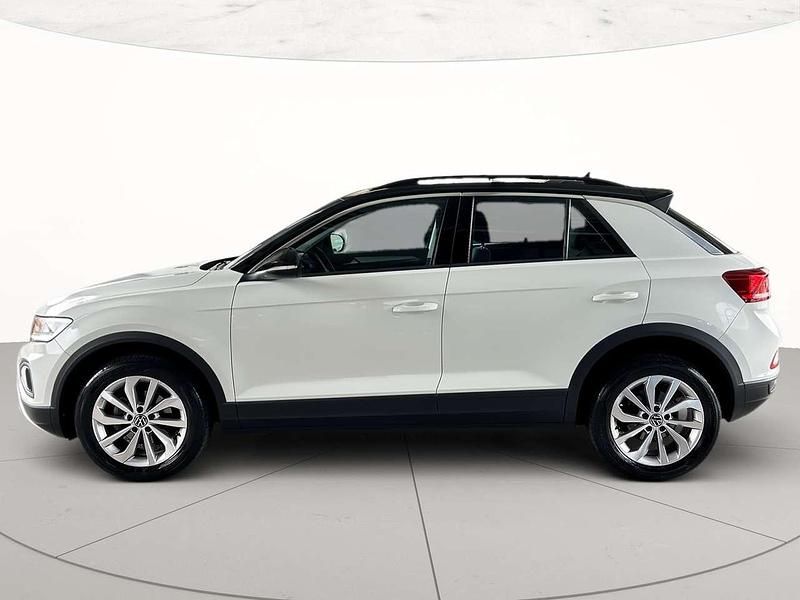 Usata VW T-Roc Life 150 CV (110 kW) 2023 Pure white nero SUV