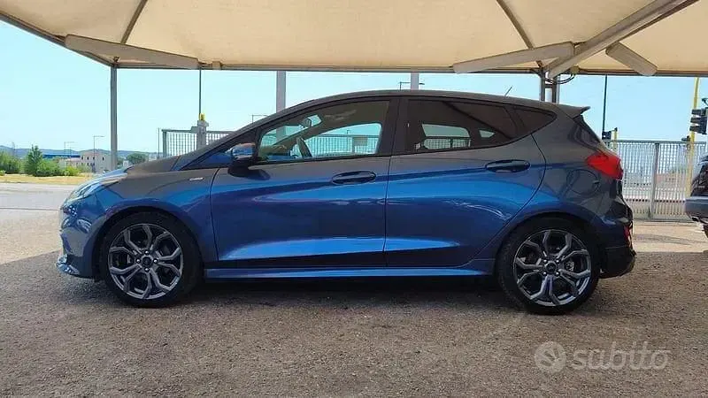 Usata Ford Fiesta ST-Line 101 CV (74 kW) 2018 Blu Utilitaria