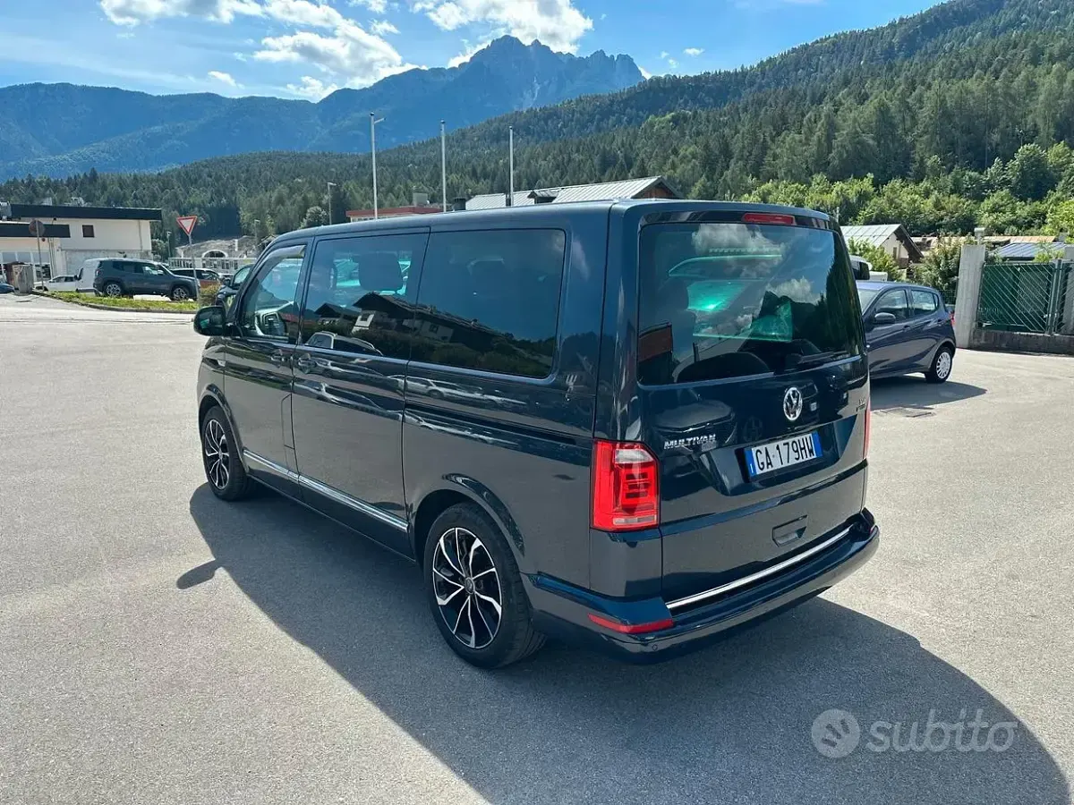 Usata VW Multivan Highline 204 CV (150 kW) 2018 Blu Monovolume