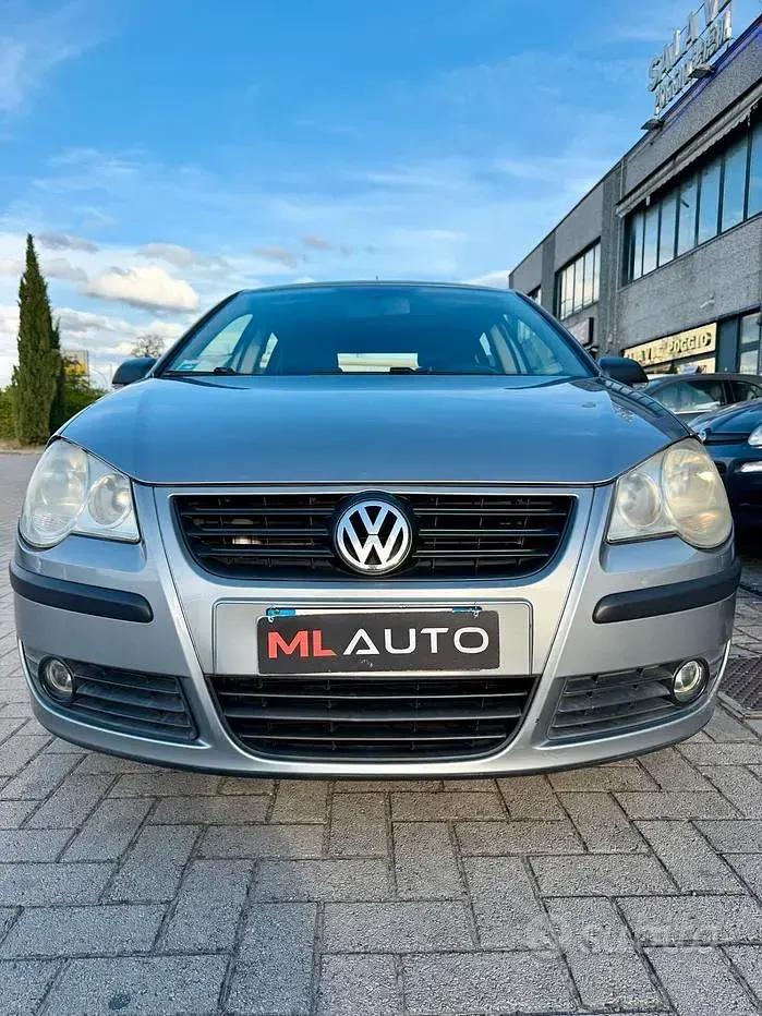 Usata VW Polo Comfortline 69 CV (50 kW) 2009 Grigio Utilitaria