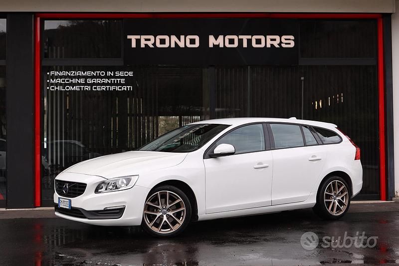 Usata Volvo V60 Business Edition 120 CV (88 kW) 2016 Bianco Station wagon