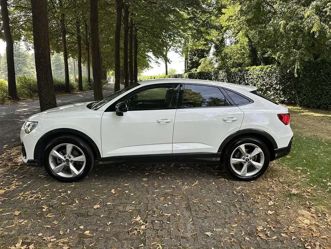 Usata Audi Q3 Sportback Ambiente 150 CV (110 kW) 2023 Bianco SUV