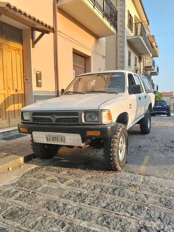 Usata Toyota HiLux 97 CV (71 kW) 1997 Bianco Pick-up