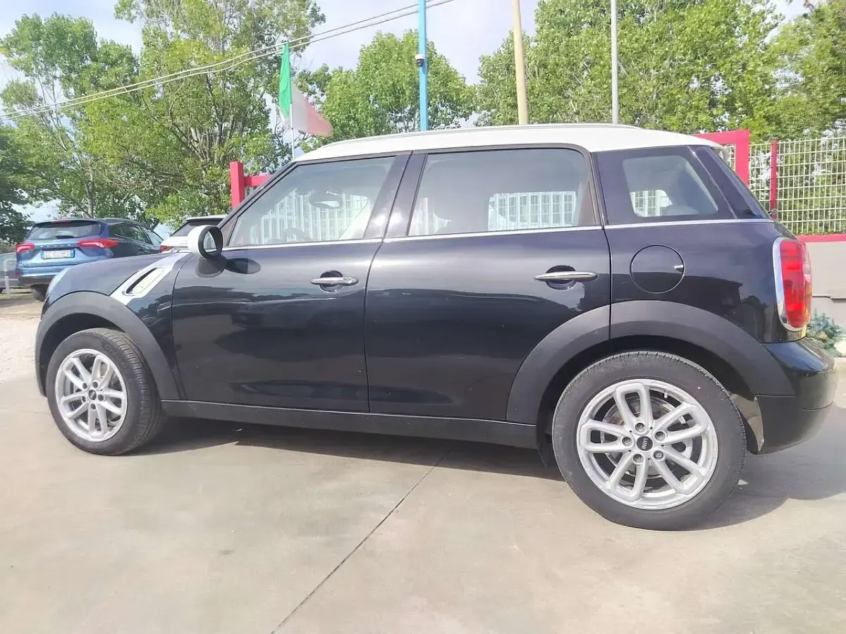Usata Mini Cooper D Countryman 111 CV (81 kW) 2017 Nero SUV