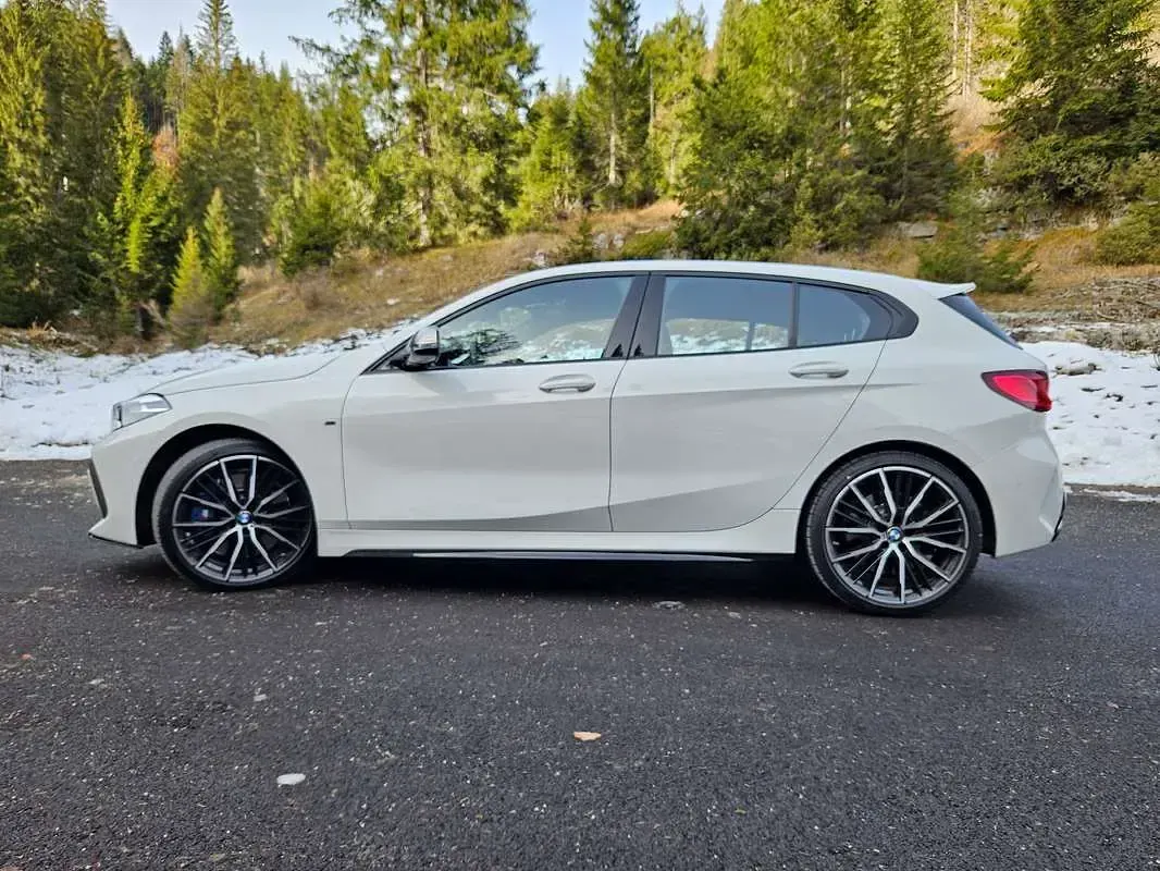 Usata BMW M135 Efficient Dynamics 306 CV (225 kW) 2020 Bianco Utilitaria