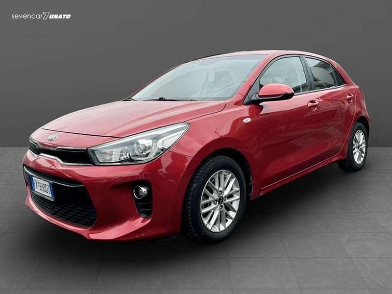 Rosso Usata 2017 Kia Rio Active Tre volumi | 9200 € (Buon prezzo) - Immagine 1/4