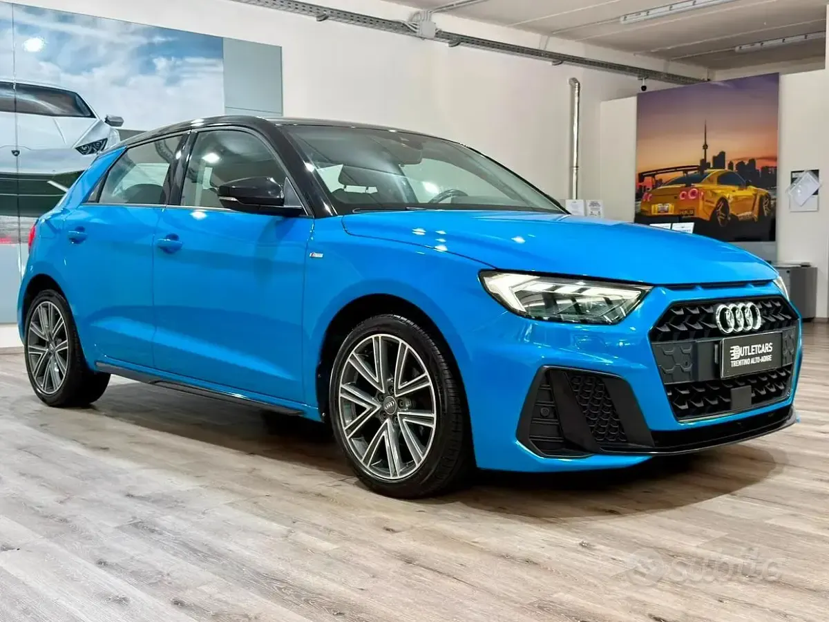 Usata Audi A1 Sportback S-Line 116 CV (85 kW) 2018 Blu turbo x nero mito Utilitaria