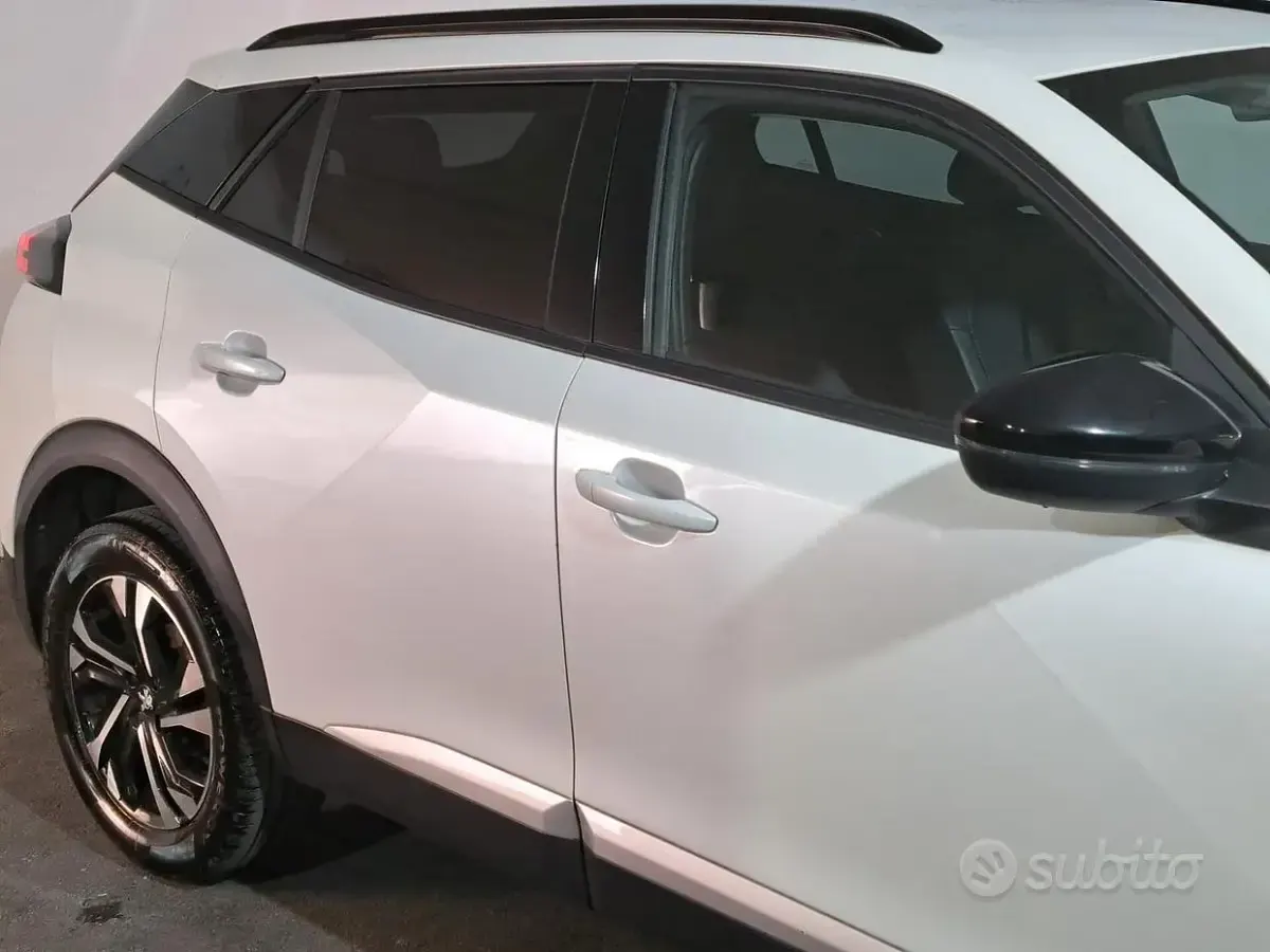 Usata Peugeot 2008 GT 131 CV (96 kW) 2021 Bianco SUV