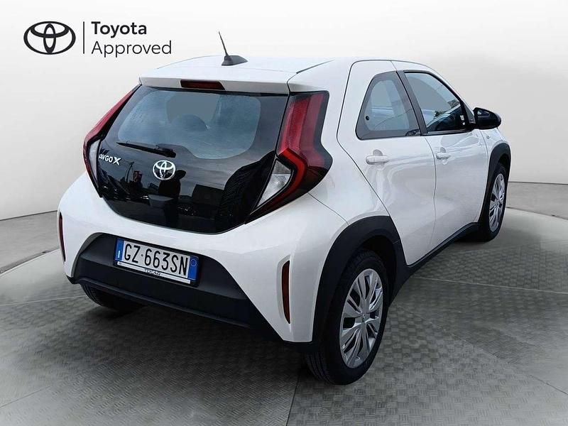Usata Toyota Aygo X Active 72 CV (52 kW) 2025 Bianco SUV