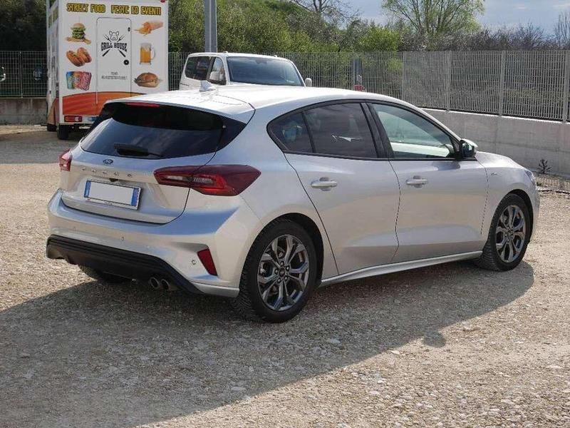 Usata Ford Focus ST-Line 116 CV (85 kW) 2025 Mondust silver Berlina