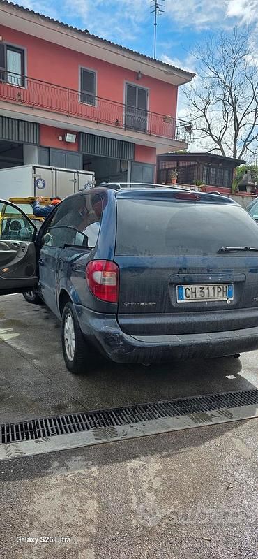 Usata Chrysler Voyager 143 CV (105 kW) 2003 Monovolume
