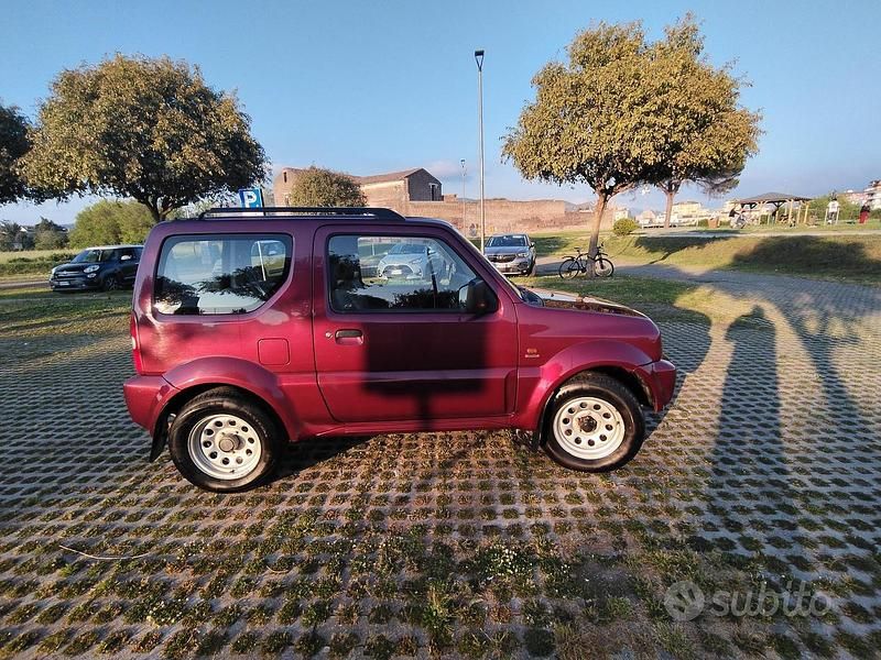 Usata Suzuki Jimny 80 CV (58 kW) 2000 Rosso SUV