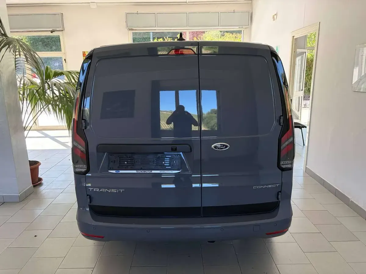 Nuova Ford Transit Titanium 122 CV (89 kW) 2025 Comet grey Furgone