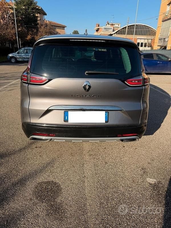 Usata Renault Espace 200 CV (147 kW) 2021 Grigio Monovolume