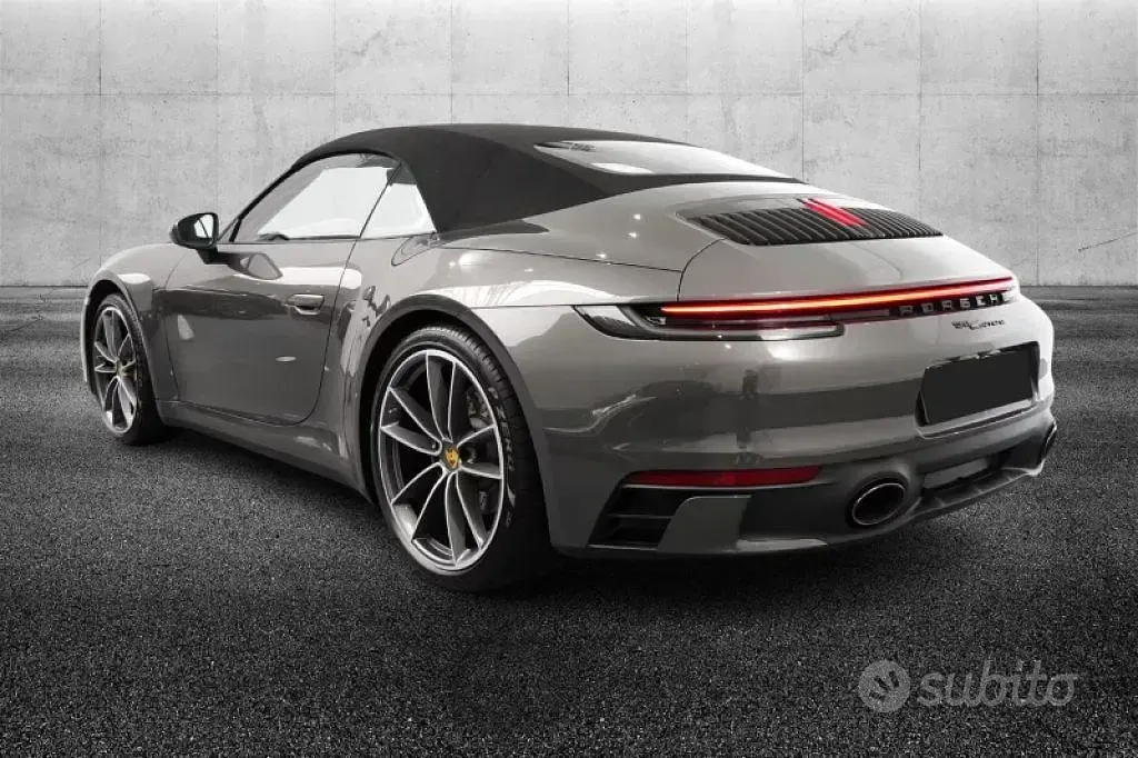 Usata Porsche 911 Carrera Cabriolet 385 CV (283 kW) 2020 Grigio Cabrio