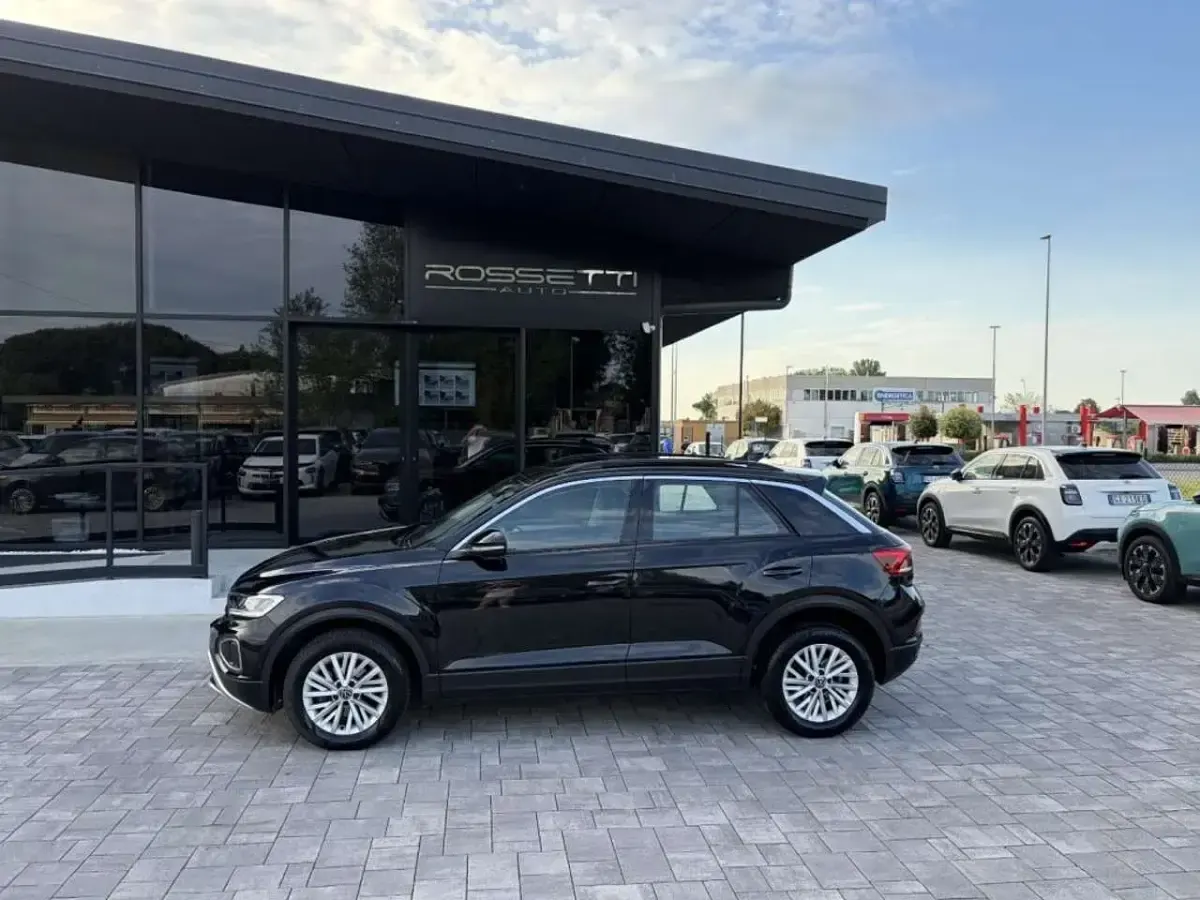 Usata VW T-Roc 110 CV (80 kW) 2022 Nero SUV