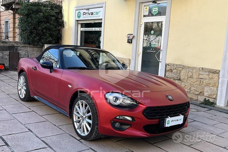 Usata Fiat 124 Spider Lusso 140 CV (102 kW) 2017 Rosso Cabrio