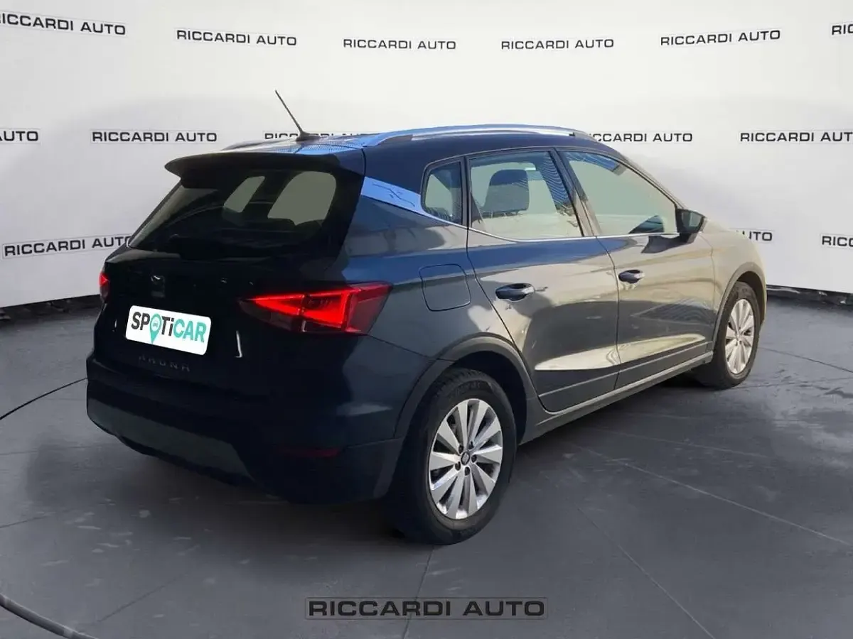 Usata Seat Arona Xperience 110 CV (80 kW) 2021 Grigio SUV