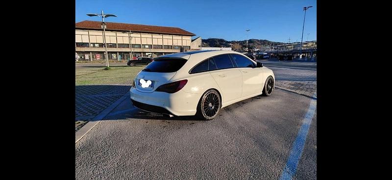 Usata Mercedes CLA200 Shooting Brake Executive 136 CV (100 kW) 2015 Station wagon