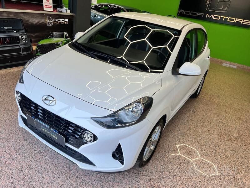 Usata Hyundai i10 Prime 67 CV (49 kW) 2023 Bianco Utilitaria