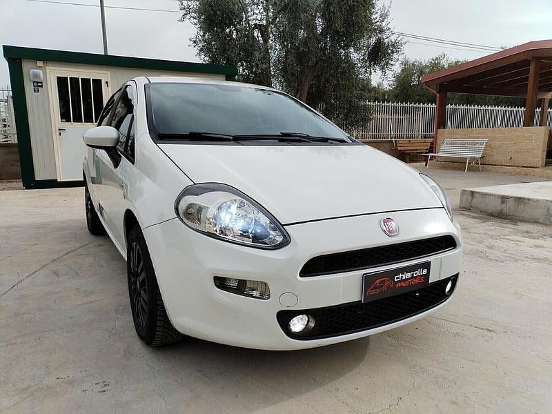 Bianco Usata 2014 Fiat Punto Evo Dynamic Due volumi | 5490 € (Buon prezzo) - Immagine 1/4