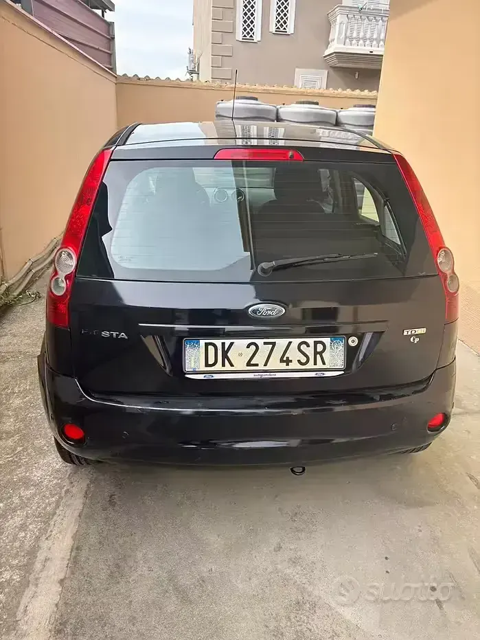 Usata Ford Fiesta 68 CV (50 kW) 2007 Utilitaria