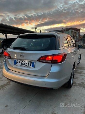 Usata Opel Astra Business 110 CV (80 kW) 2019 Argento Station wagon