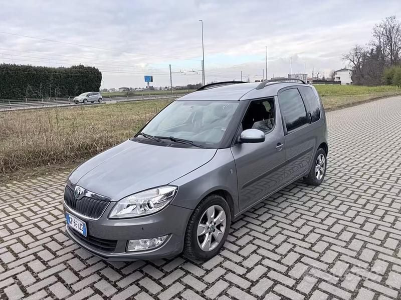 Usata Skoda Roomster Elegance 105 CV (77 kW) 2012 Grigio Monovolume