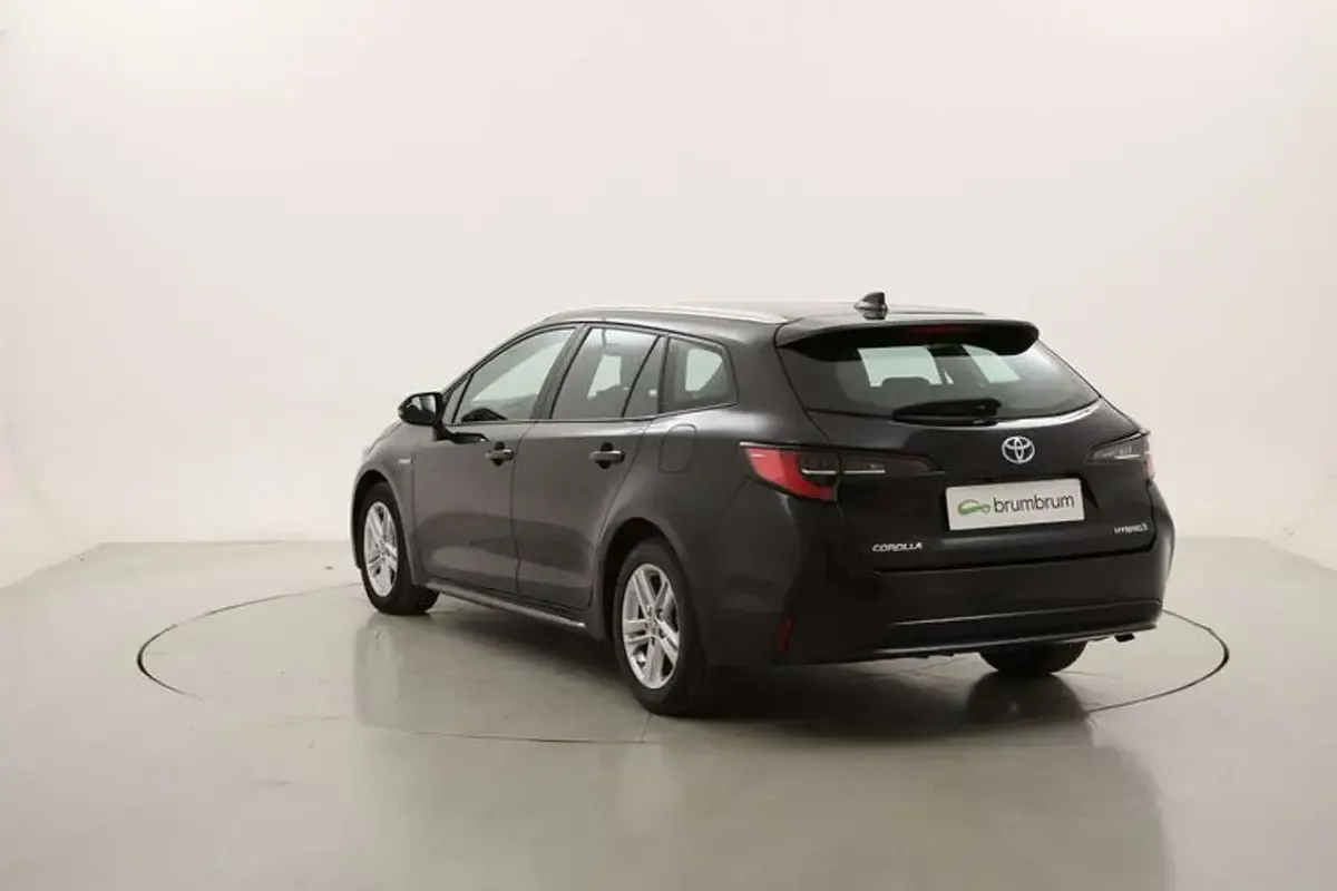 Usata Toyota Corolla Active 122 CV (89 kW) 2021 Nero Station wagon